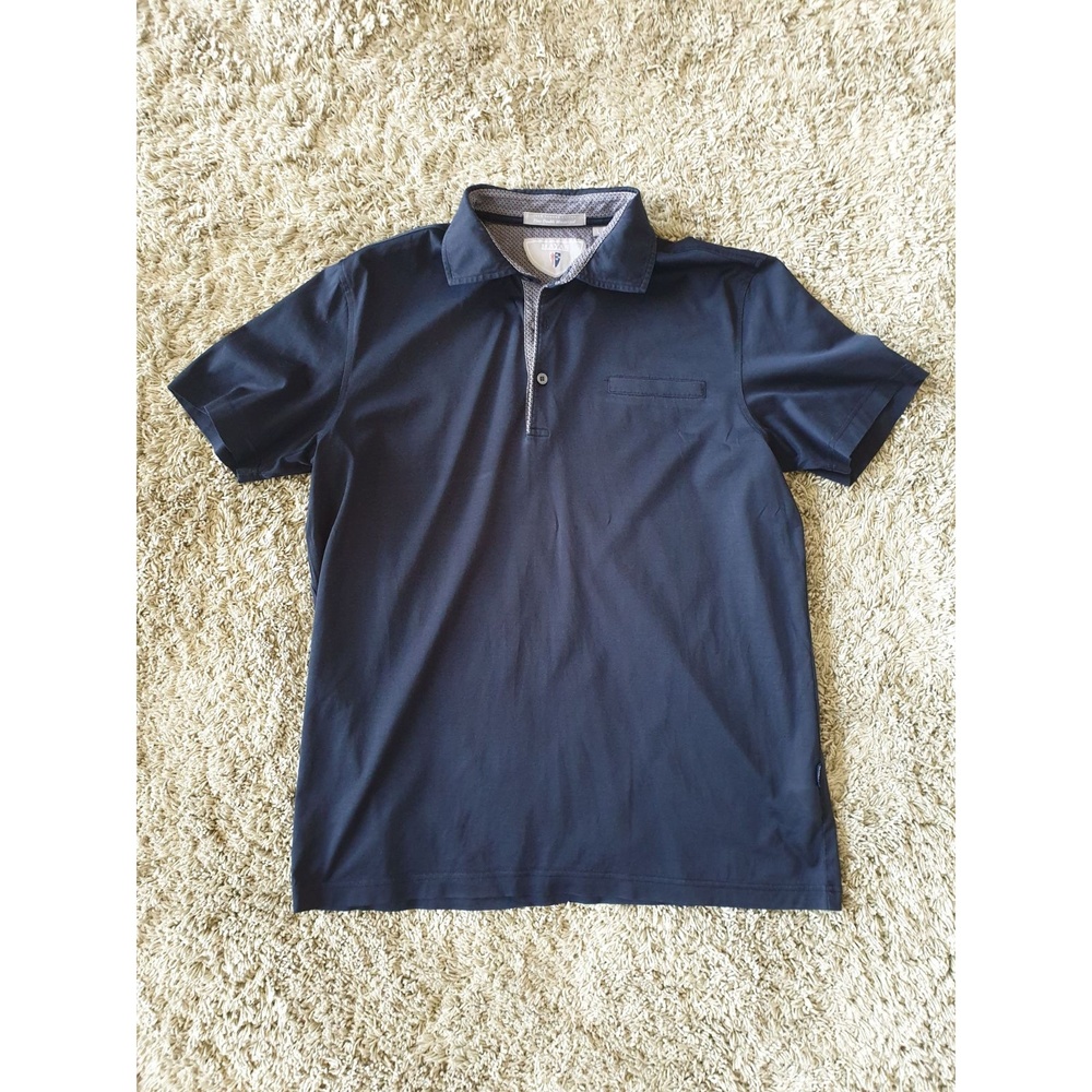 Polo Shirt Men's Blue EUC Contrasting collar detail